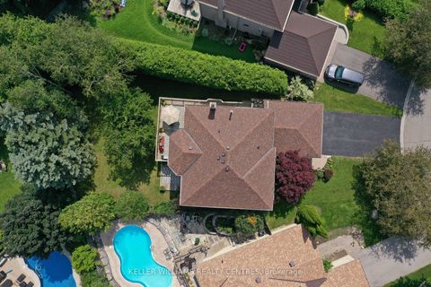 Photo 1 at 15 Beatty Crescent, Aurora Highlands, Aurora