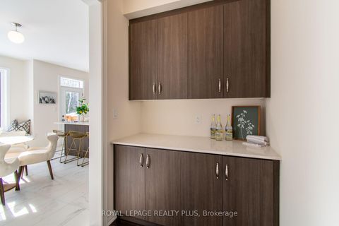 Photo 8 at 147 Dovedale Drive, Keswick South, Georgina