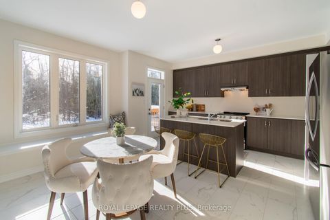 Photo 10 at 147 Dovedale Drive, Keswick South, Georgina