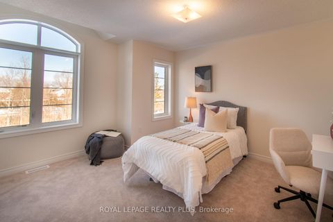 Photo 19 at 147 Dovedale Drive, Keswick South, Georgina
