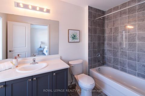 Photo 23 at 147 Dovedale Drive, Keswick South, Georgina