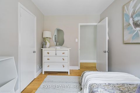 Photo 14 at 125 Treeview Drive, Alderwood, Toronto