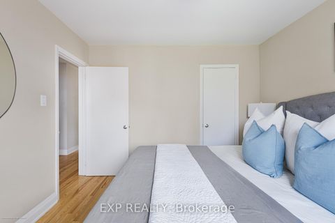 Photo 16 at 125 Treeview Drive, Alderwood, Toronto