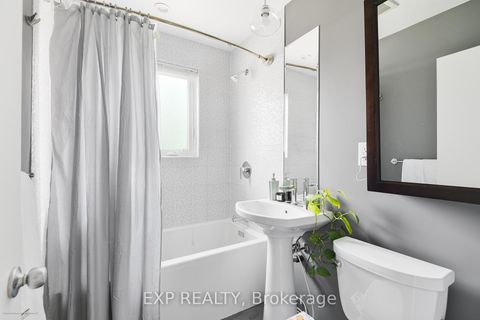 Photo 18 at 125 Treeview Drive, Alderwood, Toronto