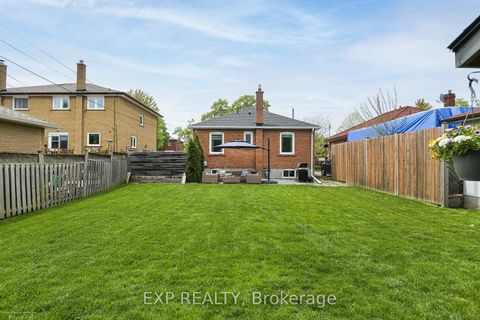 Photo 35 at 125 Treeview Drive, Alderwood, Toronto