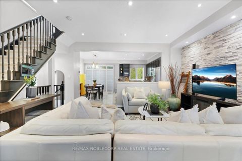 Photo 9 at 952 BRIMORTON Drive, Morningside, Toronto