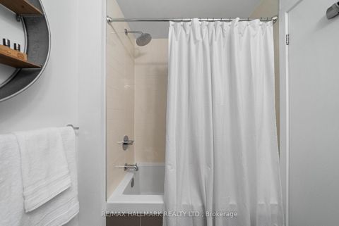 Photo 17 at 1106 - 1815 Yonge Street, Mount Pleasant West, Toronto