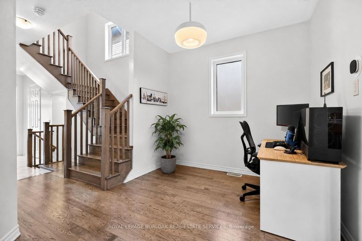Photo 5 at 145 Stillwater Crescent, Waterdown, Hamilton