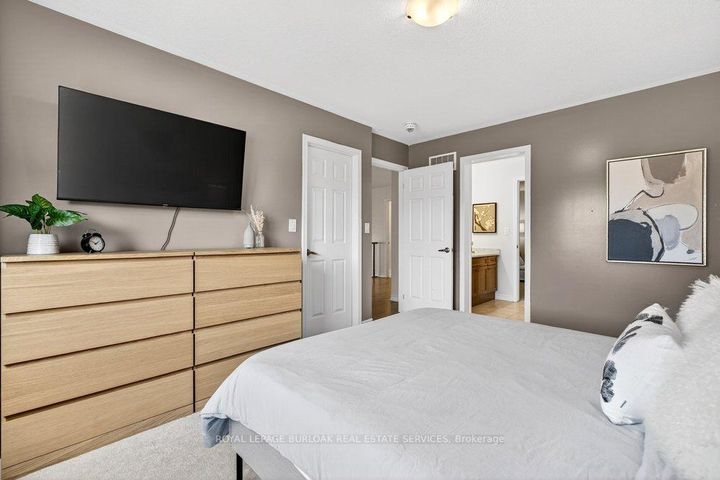 Photo 27 at 145 Stillwater Crescent, Waterdown, Hamilton