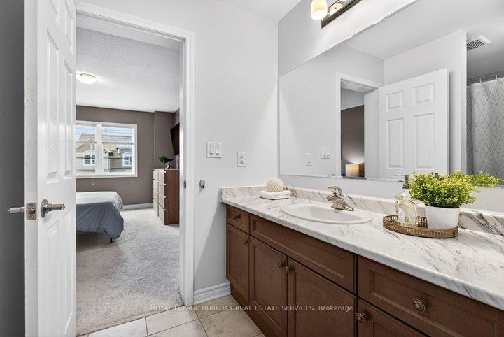Photo 28 at 145 Stillwater Crescent, Waterdown, Hamilton