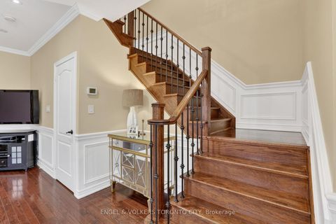 Photo 8 at 22 Ozner Crescent, Vellore Village, Vaughan
