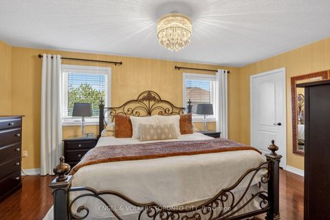 Photo 14 at 22 Ozner Crescent, Vellore Village, Vaughan