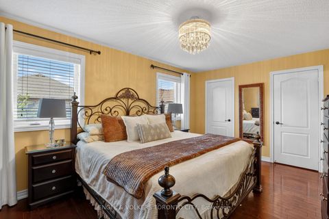 Photo 15 at 22 Ozner Crescent, Vellore Village, Vaughan