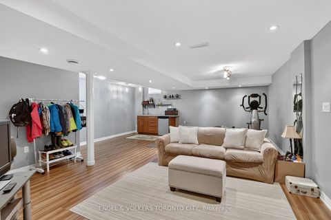 Photo 29 at 22 Ozner Crescent, Vellore Village, Vaughan