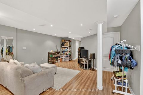 Photo 31 at 22 Ozner Crescent, Vellore Village, Vaughan