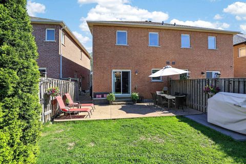 Photo 34 at 22 Ozner Crescent, Vellore Village, Vaughan
