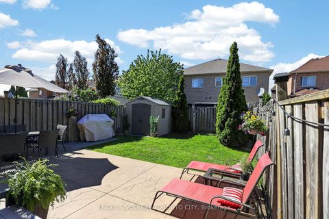 Photo 39 at 22 Ozner Crescent, Vellore Village, Vaughan