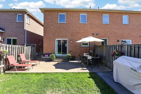 Photo 44 at 22 Ozner Crescent, Vellore Village, Vaughan