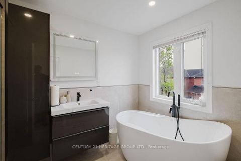 Photo 18 at 21 Thistle Avenue, Jefferson, Richmond Hill