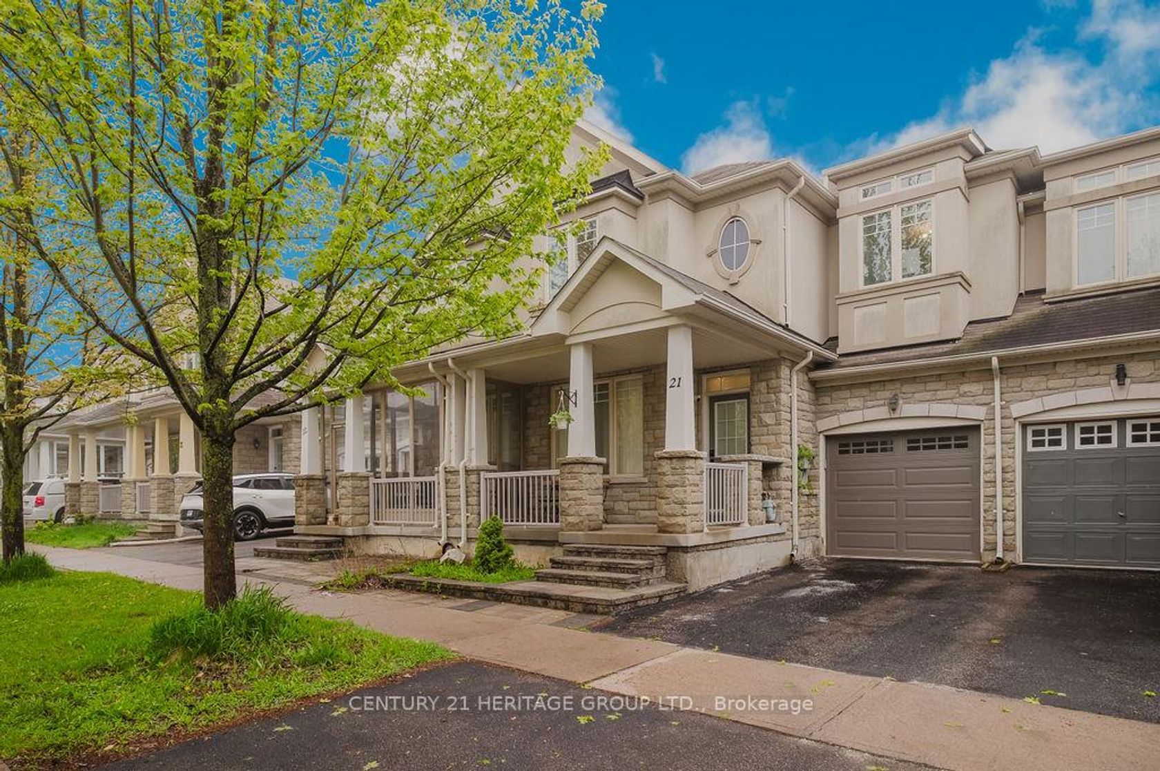 21 Thistle Avenue, Jefferson, Richmond Hill photo 3