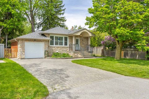 Photo 0 at 4 Beaverbrook Avenue, Rosethorn, Toronto