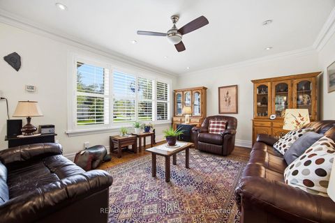 Photo 4 at 4 Beaverbrook Avenue, Rosethorn, Toronto