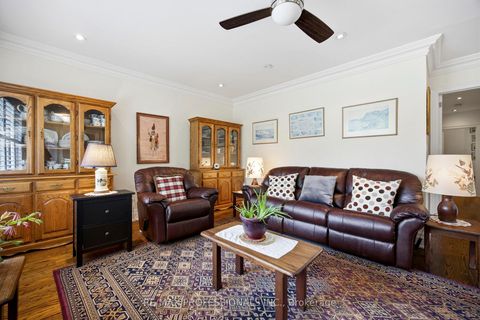 Photo 6 at 4 Beaverbrook Avenue, Rosethorn, Toronto