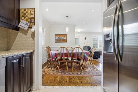 Photo 10 at 4 Beaverbrook Avenue, Rosethorn, Toronto