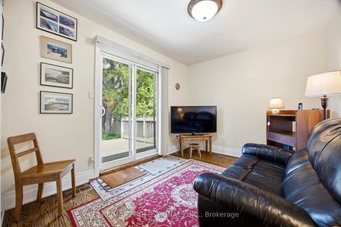 Photo 22 at 4 Beaverbrook Avenue, Rosethorn, Toronto