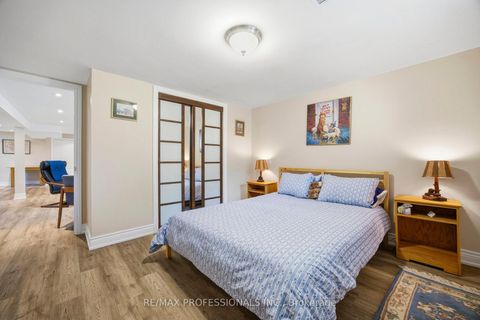 Photo 32 at 4 Beaverbrook Avenue, Rosethorn, Toronto