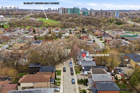 Photo 4 at 82 Beechwood Avenue, Smythe, Toronto