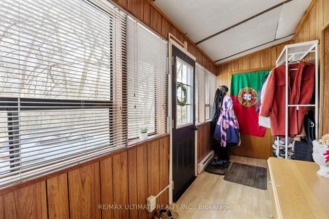 Photo 5 at 82 Beechwood Avenue, Smythe, Toronto