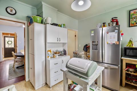 Photo 11 at 82 Beechwood Avenue, Smythe, Toronto