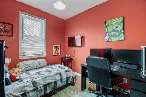 Photo 12 at 82 Beechwood Avenue, Smythe, Toronto