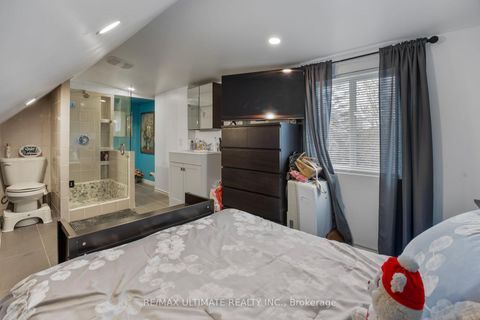 Photo 16 at 82 Beechwood Avenue, Smythe, Toronto