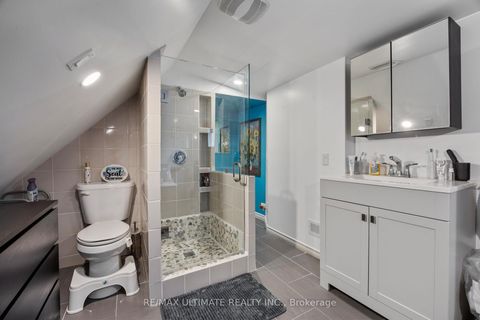 Photo 17 at 82 Beechwood Avenue, Smythe, Toronto