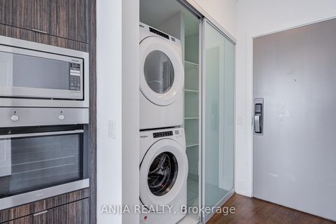Photo 15 at 5608 - 10 York Street, Waterfront Communities C1, Toronto