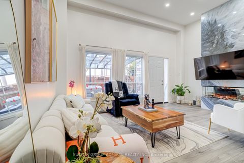 Photo 2 at 84 - 81 Brookmill Boulevard, L'Amoreaux, Toronto