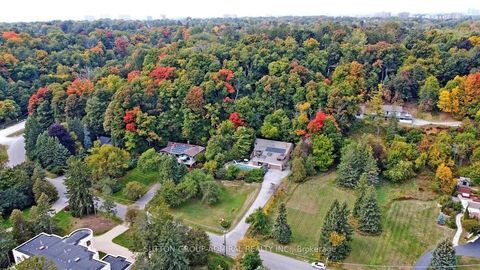 Photo 4 at 37 Meadowcliffe Drive, Cliffcrest, Toronto