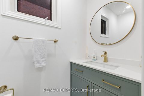 Photo 5 at 117 Revelstoke Crescent, Langstaff, Richmond Hill