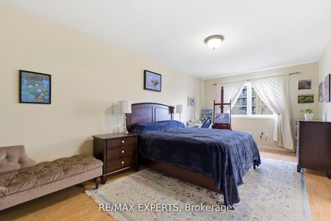 Photo 15 at 117 Revelstoke Crescent, Langstaff, Richmond Hill