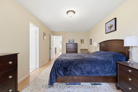 Photo 16 at 117 Revelstoke Crescent, Langstaff, Richmond Hill