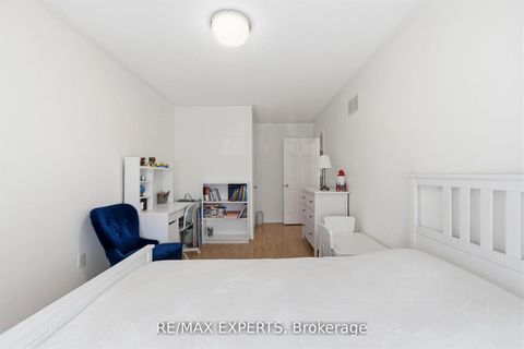 Photo 22 at 117 Revelstoke Crescent, Langstaff, Richmond Hill