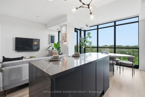 Photo 8 at 705 - 215 Fort York Boulevard, Niagara, Toronto