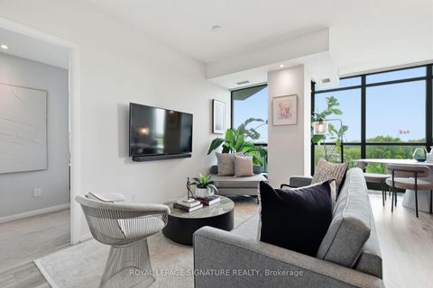 Photo 11 at 705 - 215 Fort York Boulevard, Niagara, Toronto