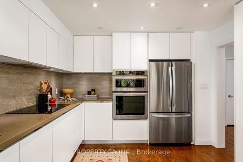 Photo 7 at 32 Crimson Millway, Windfields, Toronto