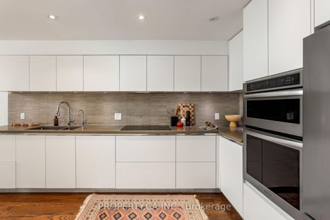 Photo 8 at 32 Crimson Millway, Windfields, Toronto