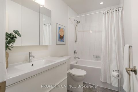 Photo 23 at 32 Crimson Millway, Windfields, Toronto