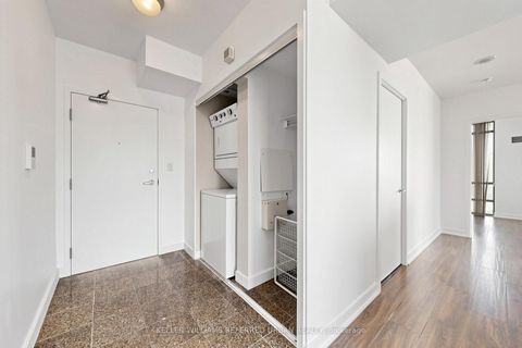Photo 33 at 1610 - 5 Mariner Terrace, Waterfront Communities C1, Toronto