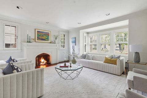Photo 2 at 41 Ridge Drive, Moore Park, Toronto